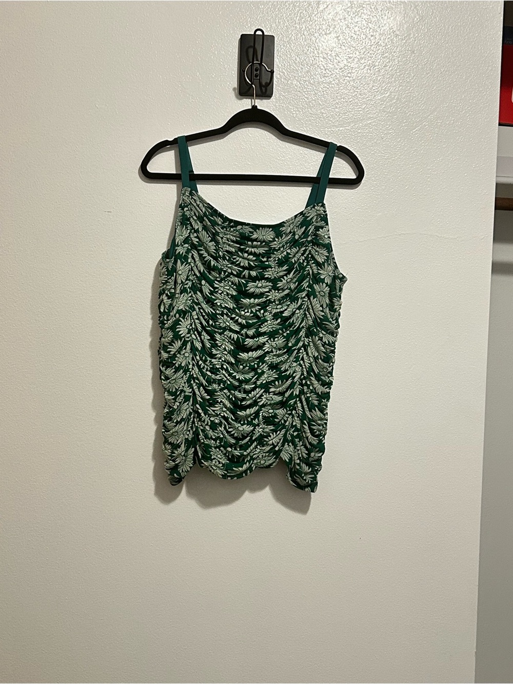 NWOT Torrid Green White Floral Ruched Mesh Cami Tank Top 3 3X